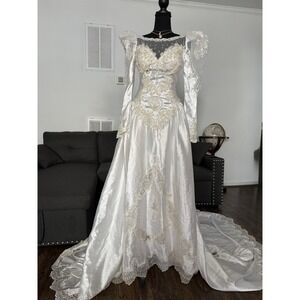 80s Bride wedding dress Cathedral Train Beads Lace Satin White Puff Sleeve XS/ S